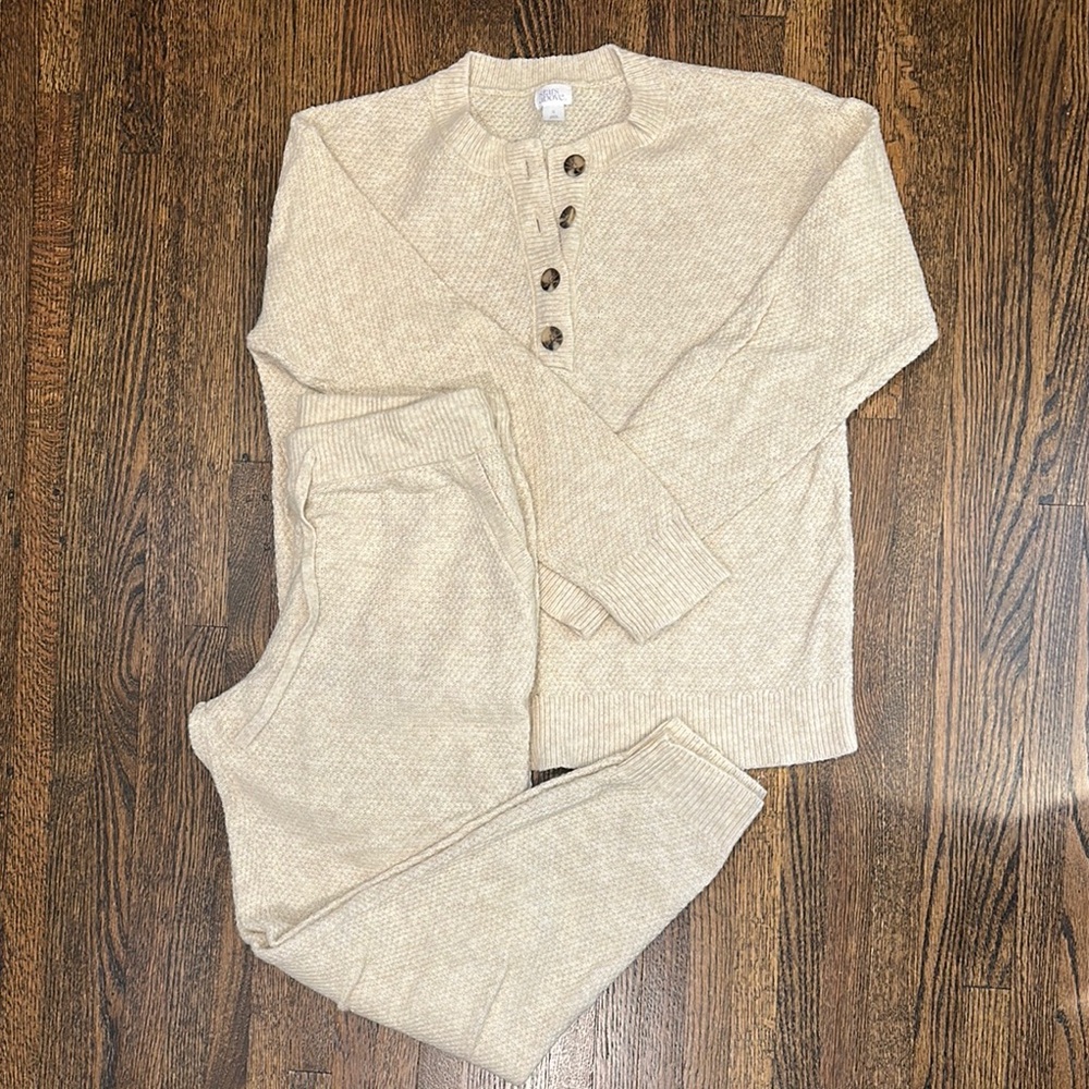 Stars Above sweater set. Cream. Size small. EUC